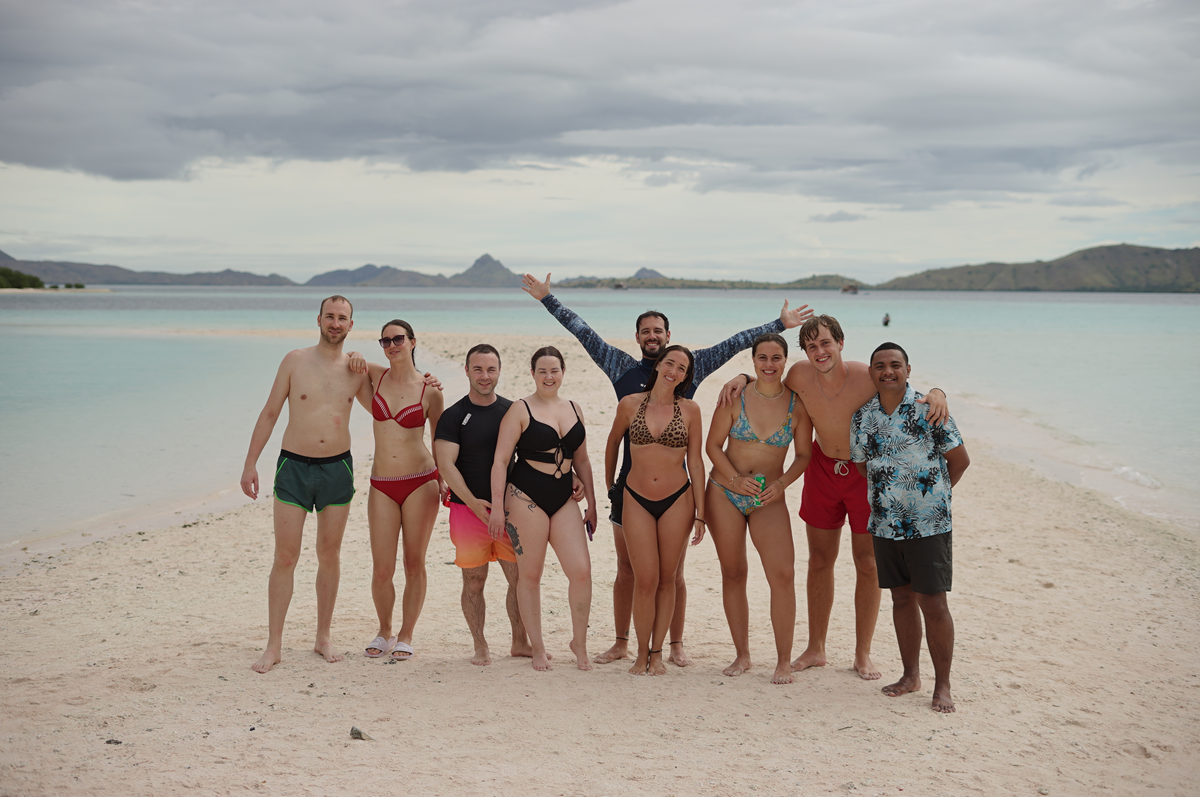 komodo private speedboat tour