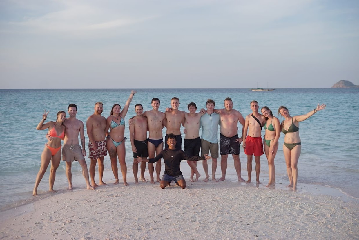 komodo private speedboat tour