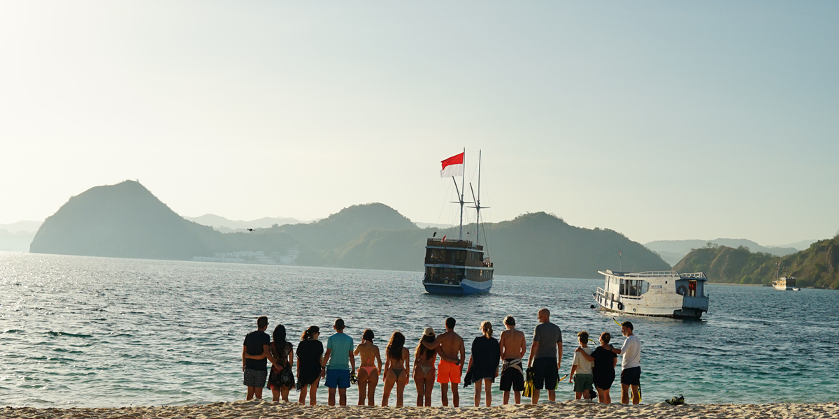 Share Komodo 4 Days 3 Nights Finish Lombok